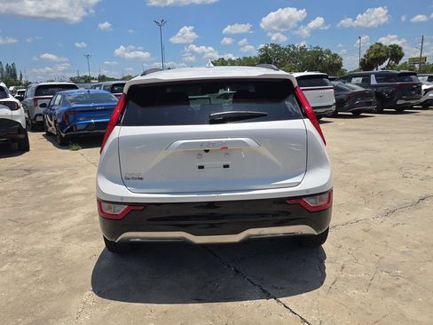 New 2026 Kia Niro Wind FWD image 7