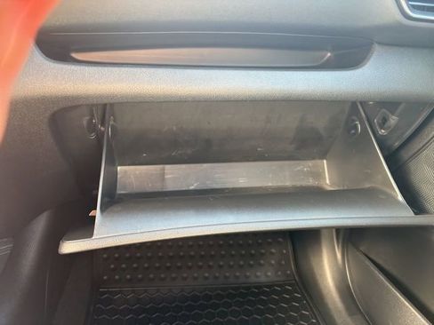 Used 2020 Hyundai Santa Fe Limited image 32