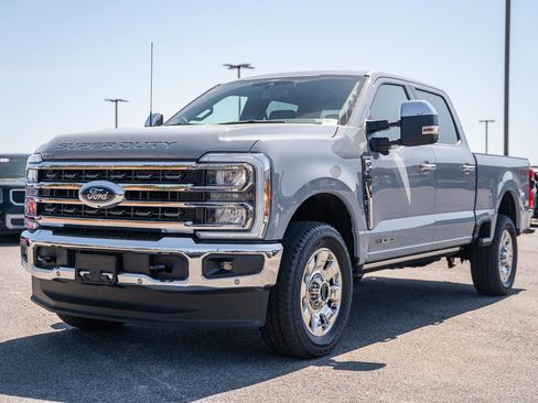 New 2026 Ford F250 King Ranch w/ Chrome Package AWD/4WD image 2