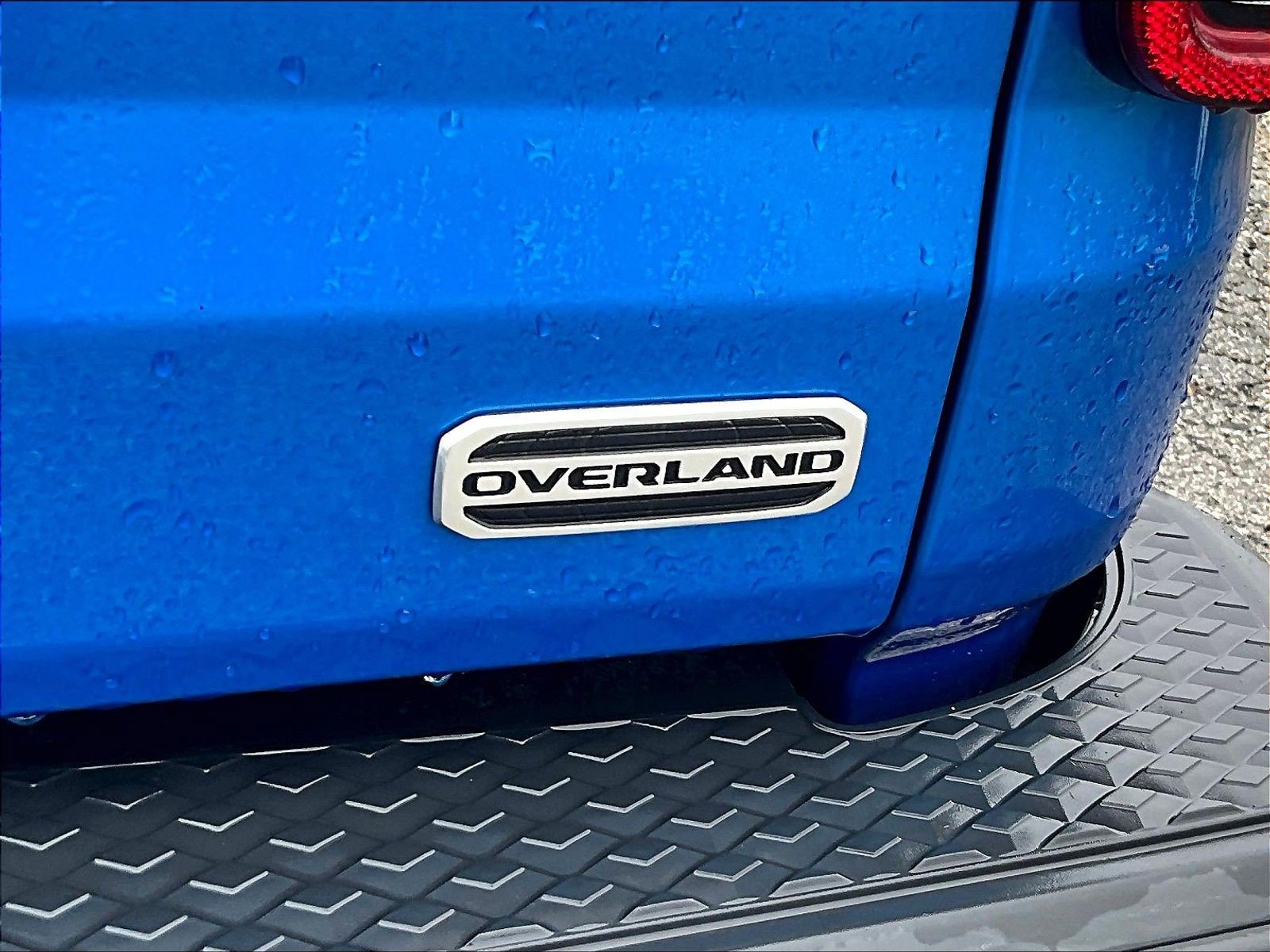 Used 2022 Jeep Gladiator Overland AWD/4WD image 25