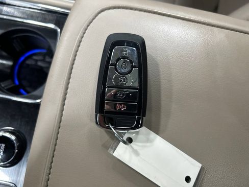 Used 2022 Lincoln Aviator Reserve w/ Equipment Group 201A AWD/4WD image 24