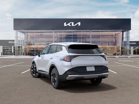 New 2026 Kia Sportage LX FWD image 4