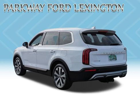 Used 2022 Kia Telluride EX w/ EX Premium Package image 7