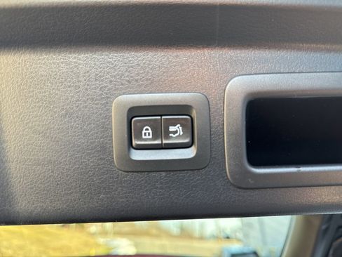 Used 2024 MAZDA CX-30 AWD 2.5 S w/ Premium Package image 17