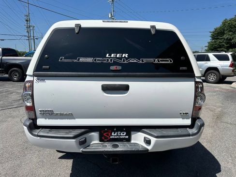 Used 2015 Toyota Tacoma 4x4 Double Cab w/ SR Package image 5