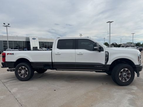 Used 2024 Ford F350 King Ranch AWD/4WD image 2