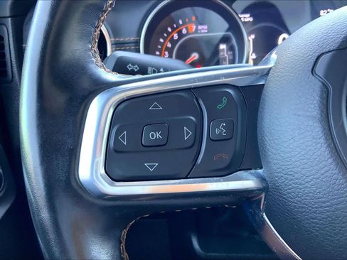 Used 2022 Jeep Wrangler Unlimited Sahara AWD/4WD image 22