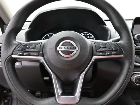 Used 2022 Nissan Altima 2.5 S FWD image 15