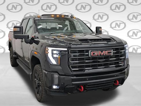 Used 2024 GMC Sierra 2500 AT4 w/ AT4 Premium Plus Package AWD/4WD image 24