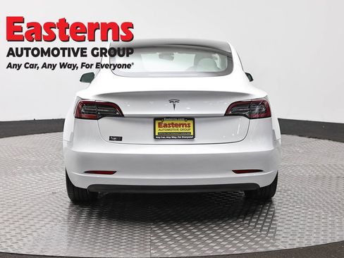 Used 2023 Tesla Model 3 Standard Range image 6