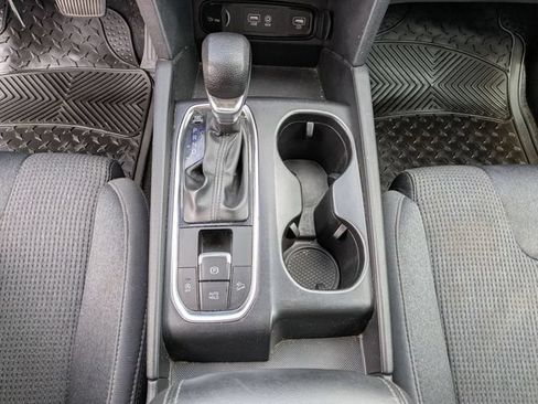 Used 2019 Hyundai Santa Fe SE AWD/4WD image 15