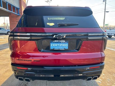 Used 2024 Chevrolet Traverse RS image 9