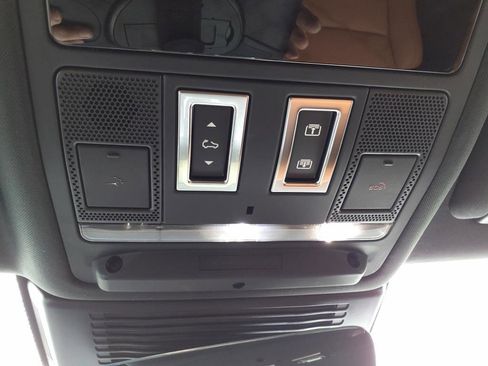 Certified 2025 Jaguar F-PACE R-Dynamic S image 20