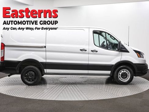 Used 2021 Ford Transit 250 Low Roof RWD image 4