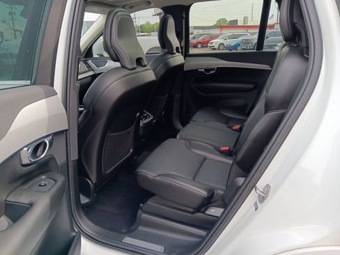 Used 2022 Volvo XC90 T5 Momentum AWD/4WD image 32