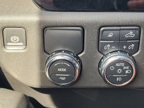 Used 2025 GMC Sierra 1500 SLT image 21