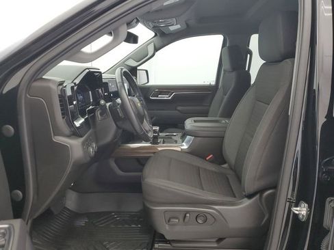 Used 2022 Chevrolet Silverado 1500 LT w/ Z71 Off-Road Package image 17