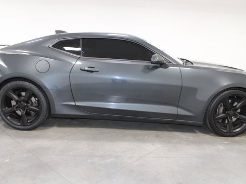 Used 2016 Chevrolet Camaro SS image 11