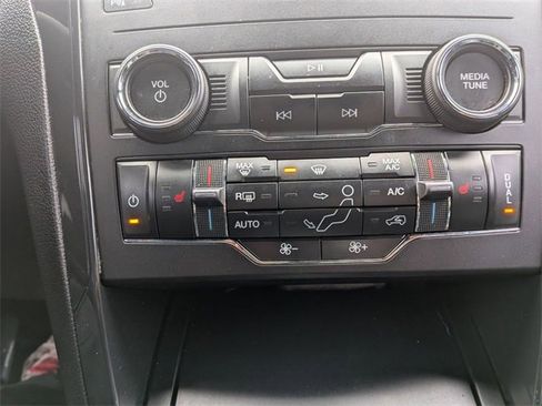 Used 2019 Ford Explorer XLT w/ Equipment Group 202A image 20