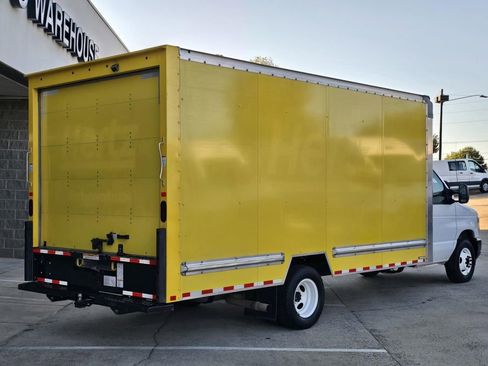 Used 2024 Ford E-350 and Econoline 350 Super Duty w/ Driver's Safety Package image 4