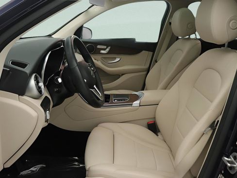 Used 2022 Mercedes-Benz GLC 300 4MATIC image 30