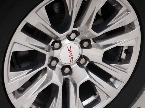Used 2021 GMC Yukon XL Denali AWD/4WD image 30