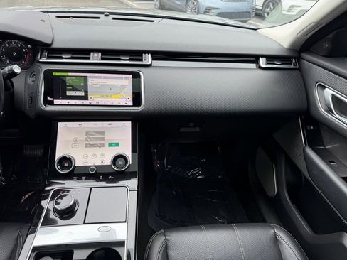 Used 2018 Land Rover Range Rover Velar S image 27