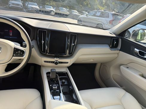 Certified 2024 Volvo XC60 B5 Plus w/ Protection Package Premier AWD/4WD image 31