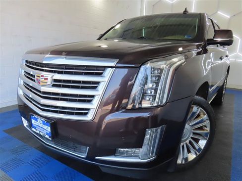 Used 2016 Cadillac Escalade Platinum AWD/4WD image 1