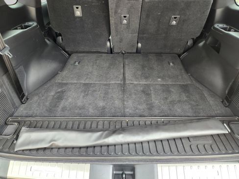 Used 2023 Lexus LX 600 4WD w/ Accessory Package (Z1) image 31