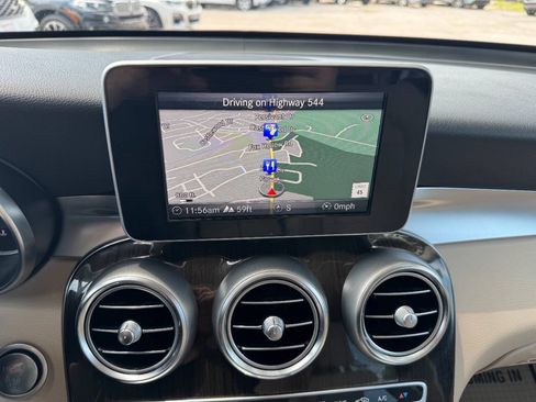 Used 2019 Mercedes-Benz GLC 300 4MATIC image 21