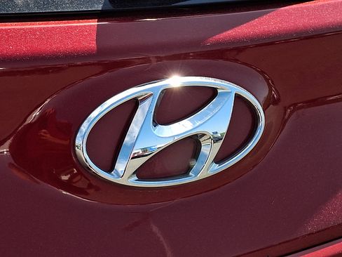 Used 2019 Hyundai Kona SEL AWD/4WD image 29