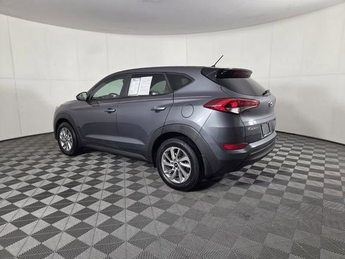 Used 2018 Hyundai Tucson SE w/ Cargo Package FWD image 7