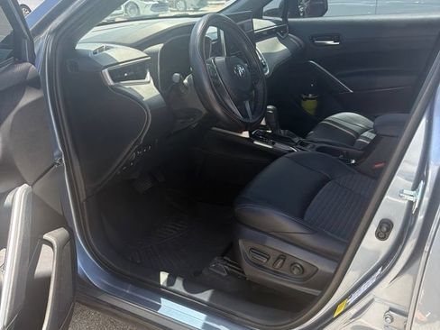 Used 2024 Toyota Corolla Cross AWD Hybrid w/ Convenience Package image 2