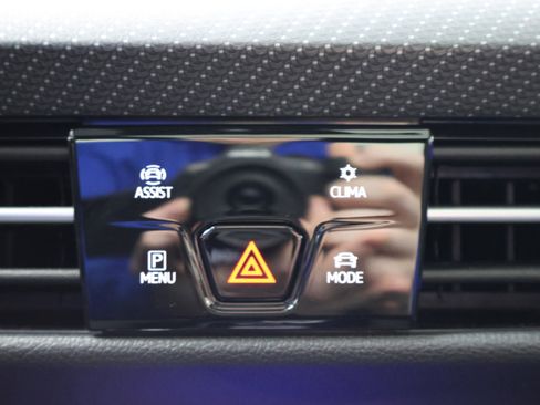 Used 2024 Volkswagen Golf R image 43