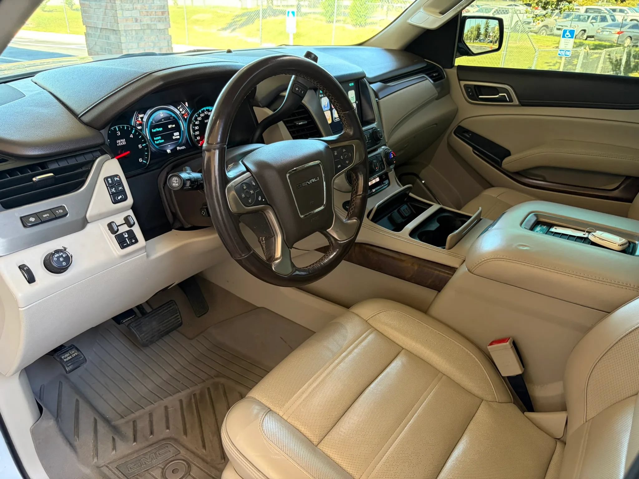 Used 2019 GMC Yukon Denali w/ Denali Ultimate Package RWD image 11