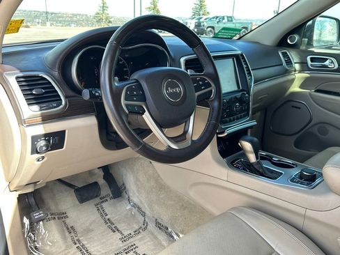 Used 2017 Jeep Grand Cherokee Overland image 7