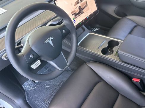 Used 2022 Tesla Model Y Performance AWD/4WD image 10