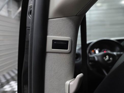 Used 2018 Mercedes-Benz Metris Passenger image 22