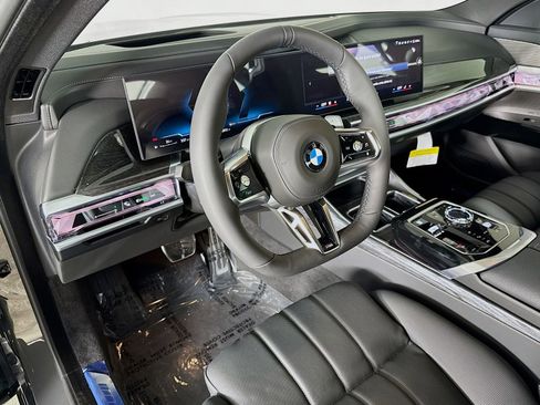 New 2026 BMW 760i xDrive w/ Premium Package image 9