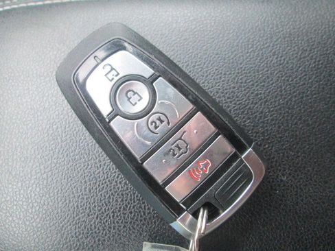 Used 2024 Ford Escape Platinum image 22