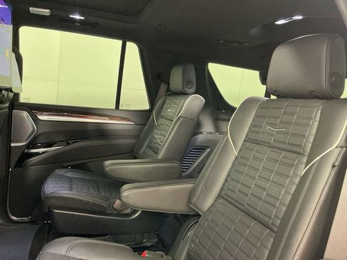 Used 2025 Cadillac Escalade Sport Platinum w/ LPO, ONYX Package AWD/4WD image 26
