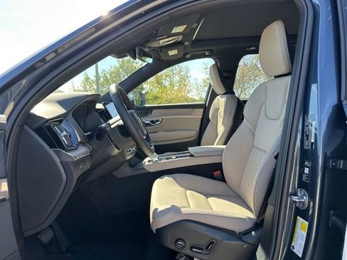 New 2026 Volvo XC90 B6 Plus w/ Protection Package Premier image 13