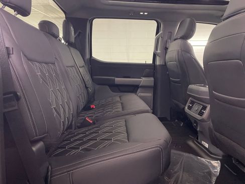 New 2026 Ford F250 XLT w/ XLT Premium Package AWD/4WD image 30