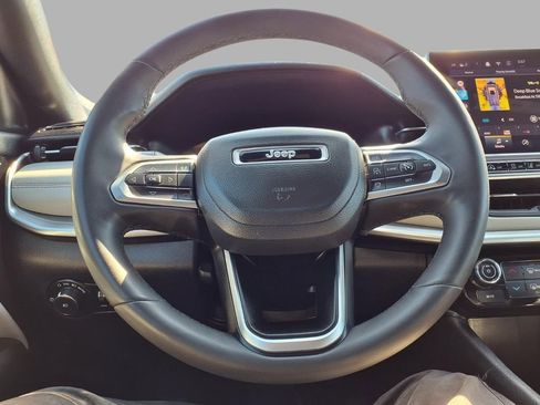Used 2025 Jeep Compass Limited AWD/4WD image 15