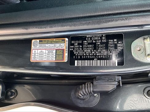 Used 2023 Kia Sorento LX FWD image 34