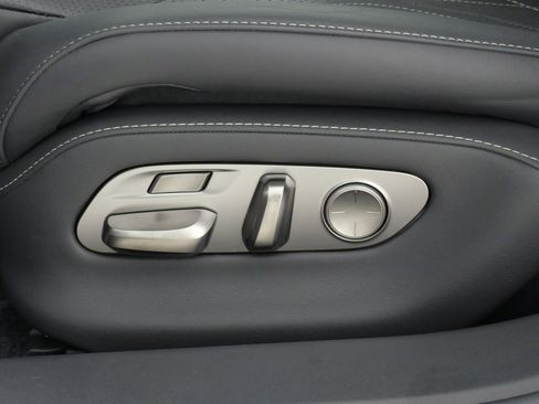 Used 2021 Lexus LS 500 AWD w/ Interior Upgrade Package image 39