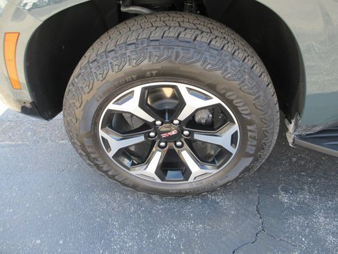 Certified 2026 GMC Yukon AT4 AWD/4WD image 15