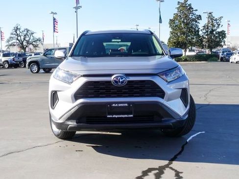 Certified 2022 Toyota RAV4 LE image 3