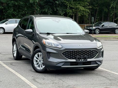 Used 2020 Ford Escape SE AWD/4WD image 3